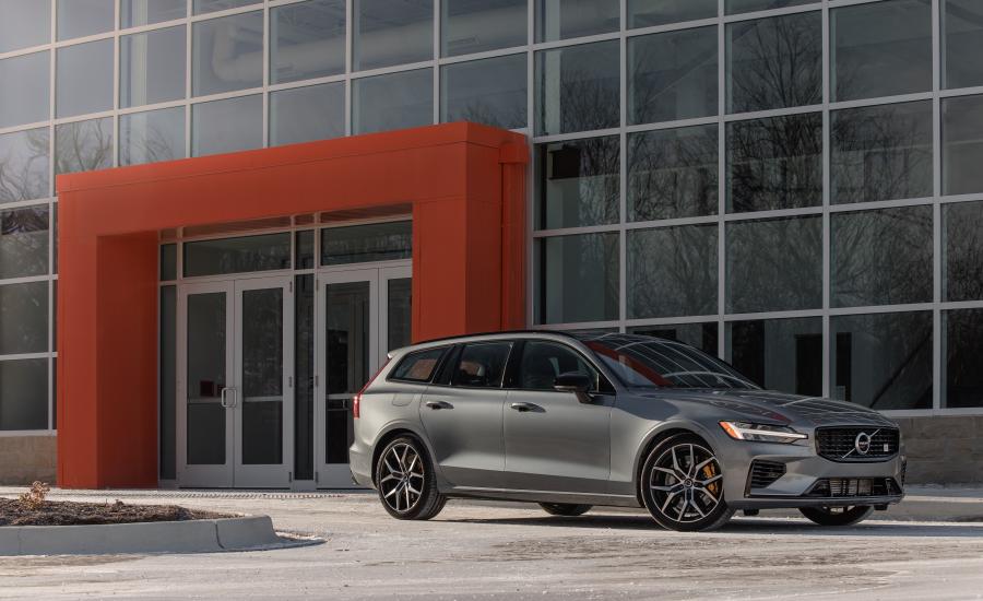  Volvo V60 T8 Polestar Engineered 2019 года  (NA) (фото 1 из 26)